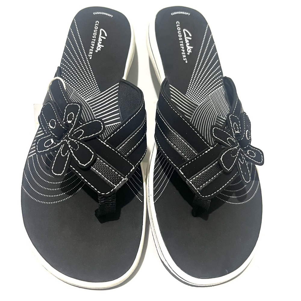 Clarks Cloudsteppers Women's Black and White Sandals